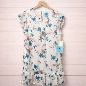 CeCe NWT Floral Dress w/ Flutter Sleeves (137)